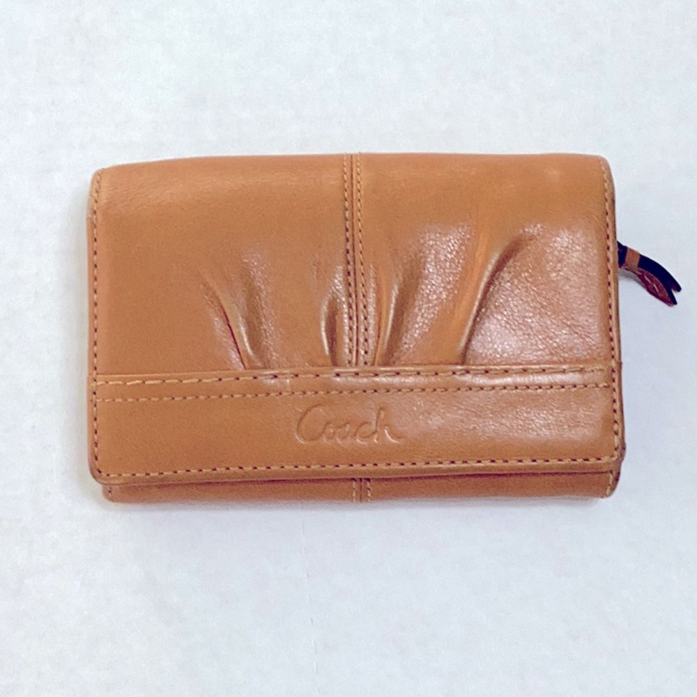 Coach leather tan wallet